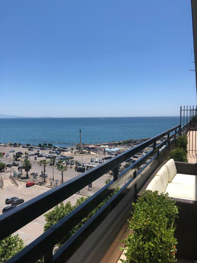 Frühstückspension Mareluna Penthouse - Luxury Salerno